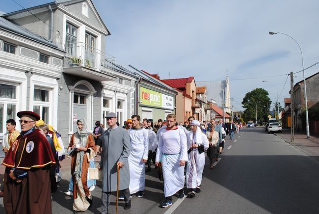 Rudnik nad Sanem. Religijna inscenizacja