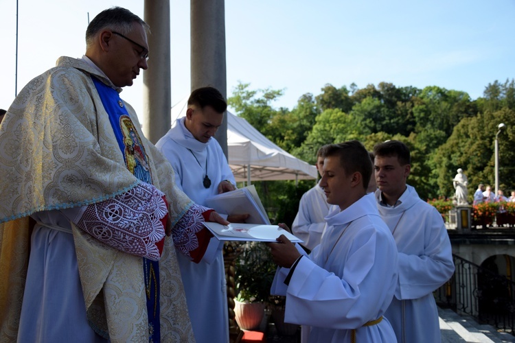 Błogosławieństwo ceremoniarzy w Limanowej