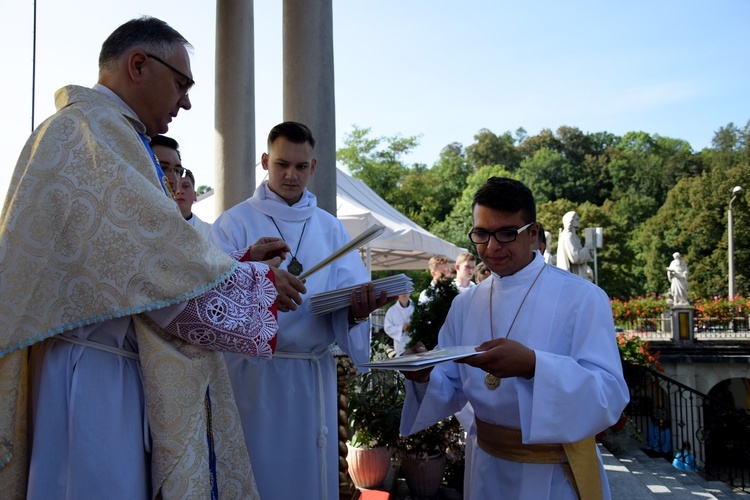 Błogosławieństwo ceremoniarzy w Limanowej