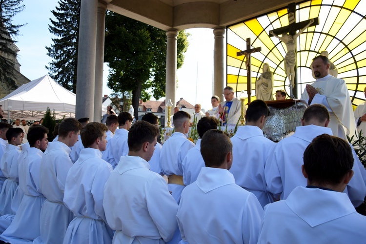 Błogosławieństwo ceremoniarzy w Limanowej