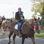 Konna procesja z kościoła w Ostropie