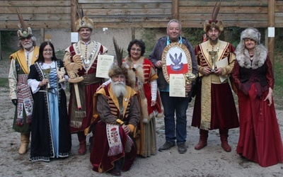 Uczestnicy IV Strzelania Królewskiego. Od lewej Mariusz Fogiel, Maria Łęcka, Bogdan Łęcki. 