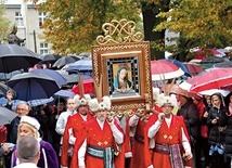 Wszyscy pielgrzymi proszeni są o zabranie ze sobą maseczek ochronnych. Na zdjęciu: Ubiegłoroczna pielgrzymka.