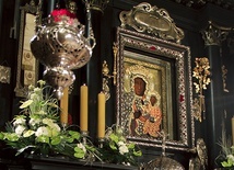Podczas pielgrzymki nastąpiło odnowienie Aktu Oddania Archidiecezji Wrocławskiej  Matce Bożej Częstochowskiej.