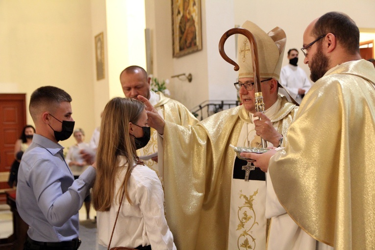 Odpust i bierzmowanie w parafii pw. św. Ojca Pio we Wrocławiu-Partynicach