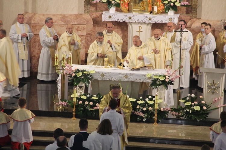 Dąbrowa Tarnowska. Posłanie misyjne ks. Pawła Dąbrowy