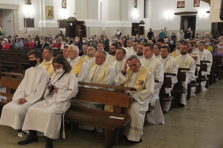 Dąbrowa Tarnowska. Posłanie misyjne ks. Pawła Dąbrowy