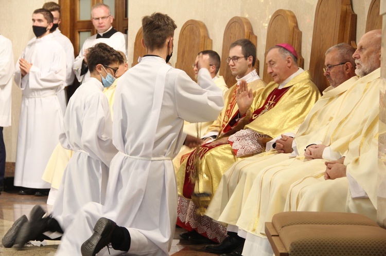 Dąbrowa Tarnowska. Posłanie misyjne ks. Pawła Dąbrowy