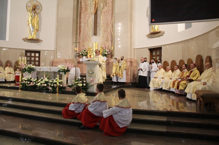 Dąbrowa Tarnowska. Posłanie misyjne ks. Pawła Dąbrowy