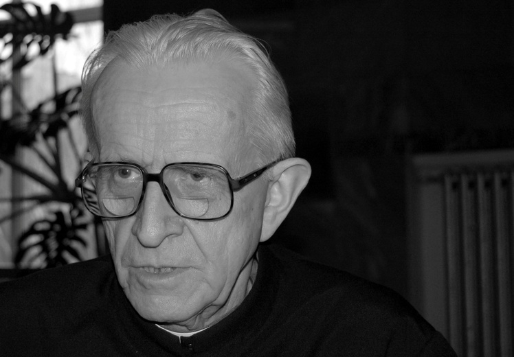 O. Hubert Czuma (1930-2019) jest Honorowym Obywatelem Miasta Radomia.