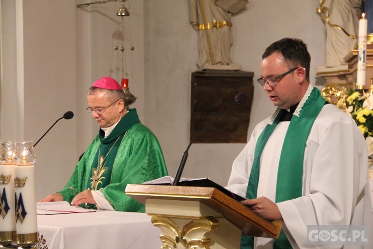 41 ministrantów w Rokitnie otrzymało błogosławieństwo do posługi lektora