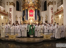 41 ministrantów w Rokitnie otrzymało błogosławieństwo do posługi lektora