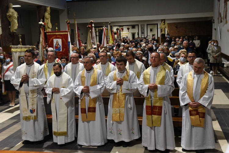 Pielgrzymka zgromadziła przedstawicieli 32 wspólnot SH z diecezji tarnowskiej.