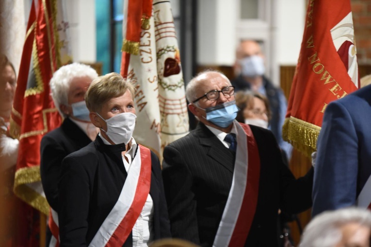 Pielgrzymka Straży Honorowej NSPJ do Biadolin