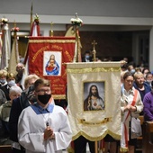 Pielgrzymka Straży Honorowej NSPJ do Biadolin