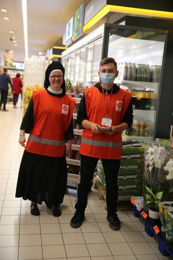 Zbiórka żywności. "Tak. Pomagam"