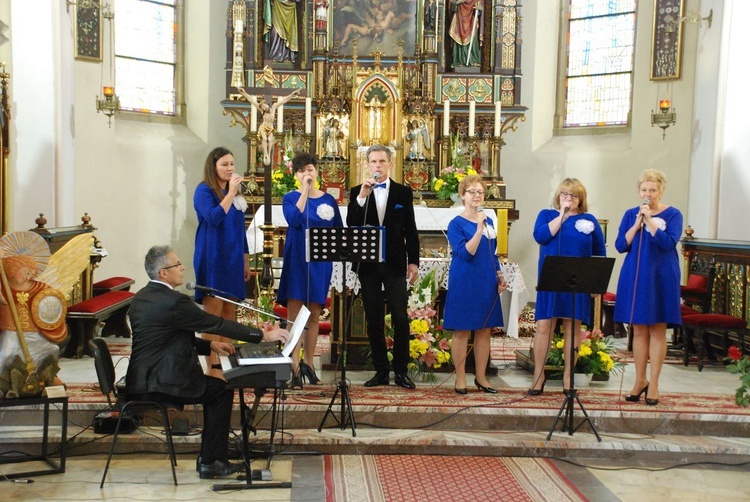 Pokonkursowa wystawa "Patroni naszych kościołów"