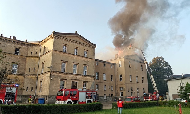 Szkoła katolicka i klasztor oblatów w Lublińcu potrzebują pomocy