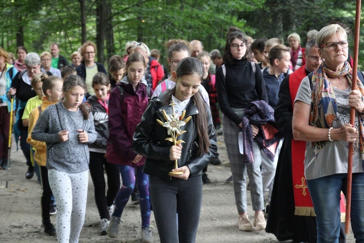 Droga Krzyżowa z Porąbki na Trzonkę - wrzesień 2020