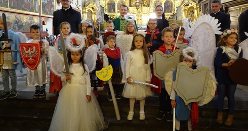 Pamiątkowe zdjęcie po Eucharystii.