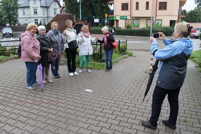 Koronka w pogodę i niepogodę