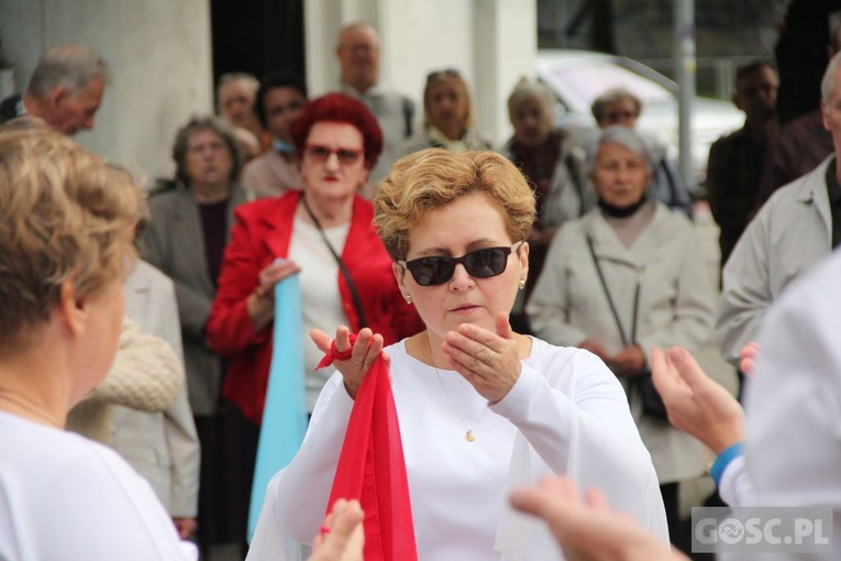 Gorzów Wlkp. Koronka na ulicach miast świata