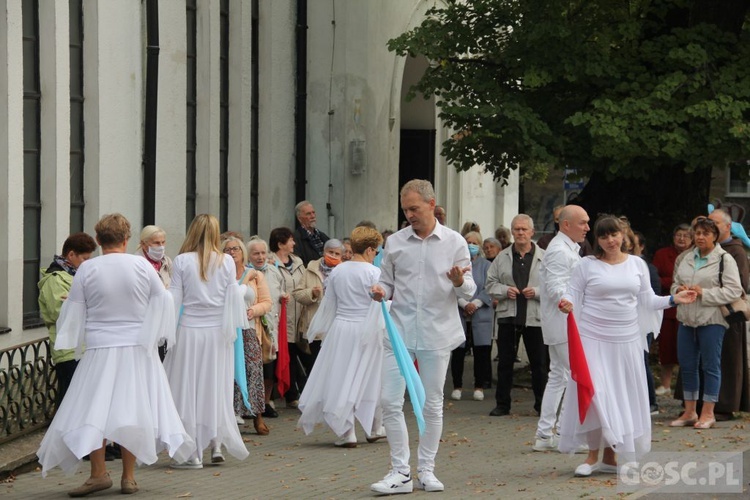 Gorzów Wlkp. Koronka na ulicach miast świata