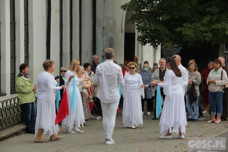 Gorzów Wlkp. Koronka na ulicach miast świata