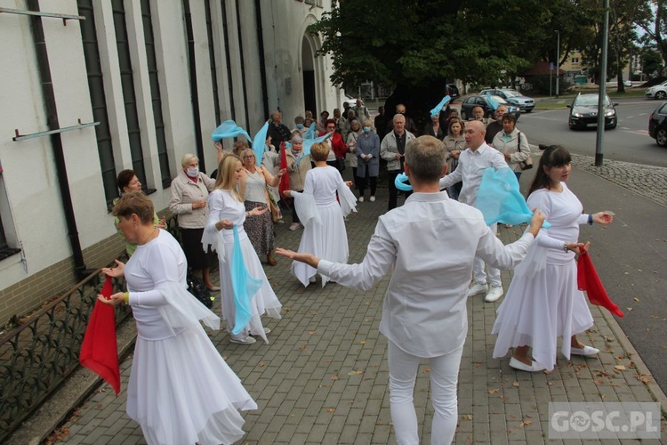 Gorzów Wlkp. Koronka na ulicach miast świata