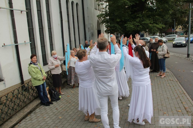 Gorzów Wlkp. Koronka na ulicach miast świata