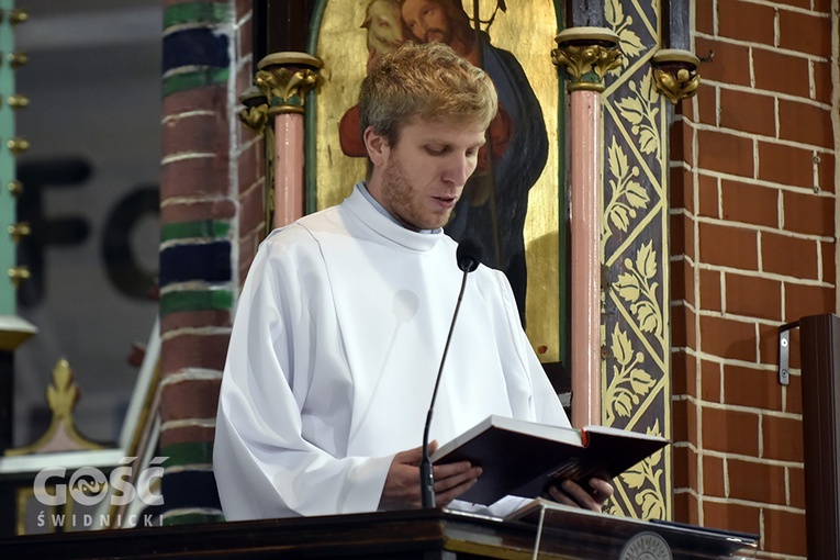 Msza św. prymicyjna o. Miłosza Mażewskiego w wałbrzyskiej kolegiacie