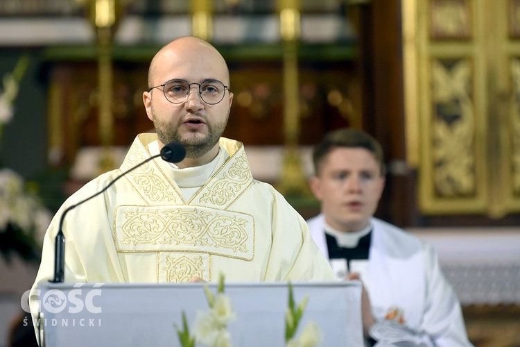 Msza św. prymicyjna o. Miłosza Mażewskiego w wałbrzyskiej kolegiacie