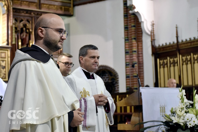 Msza św. prymicyjna o. Miłosza Mażewskiego w wałbrzyskiej kolegiacie