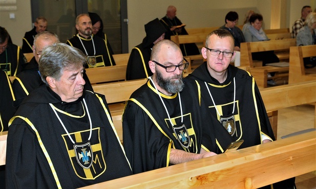 Rycerze Jana Pawła II formowali się w Skrzatuszu 