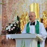 ▲	Kapłan gościł już w dąbrowskiej parafii 13 września, zapraszając wszystkich do udziału w spotkaniach.