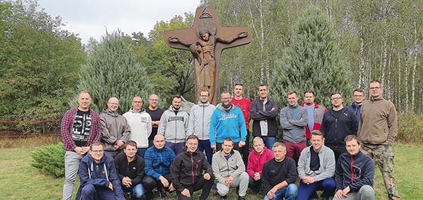 Grupa organizuje również spotkania pn. Weekend Ojców.