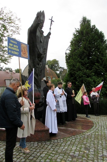 Oleśnica. Koronka do Bożego Miłosierdzia na ulicach miast świata