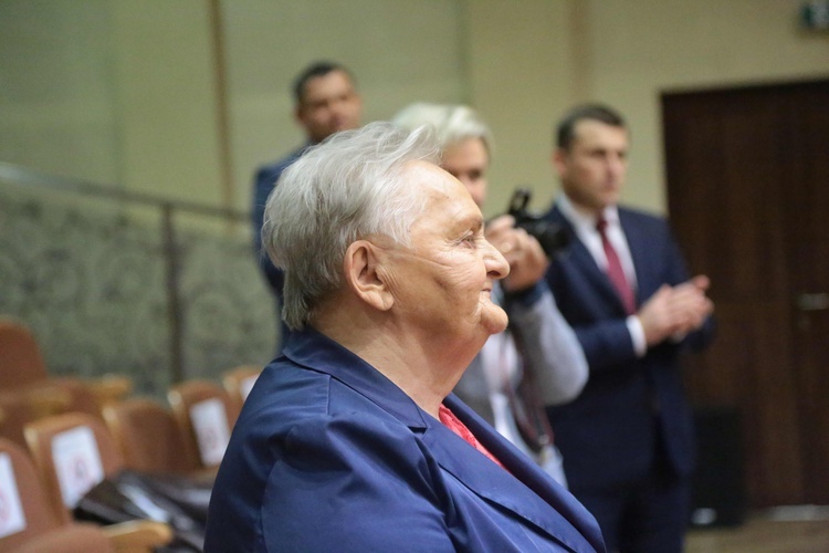 Złoty Krzyż dla Józefy Wójcik