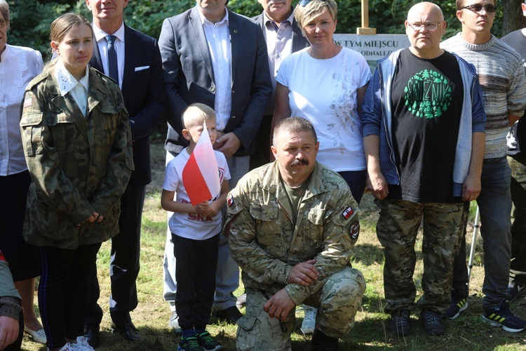 Uroczystość 74. rocznicy zbrodni na partyzantach "Bartka" - na Scharfenbergu