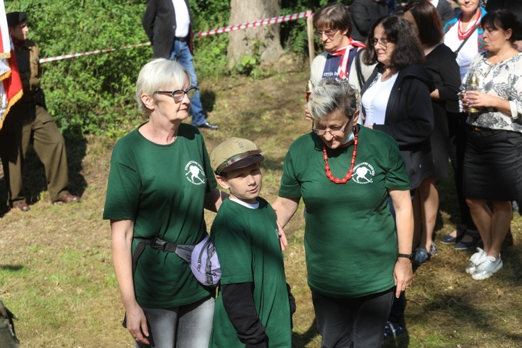 Uroczystość 74. rocznicy zbrodni na partyzantach "Bartka" - na Scharfenbergu