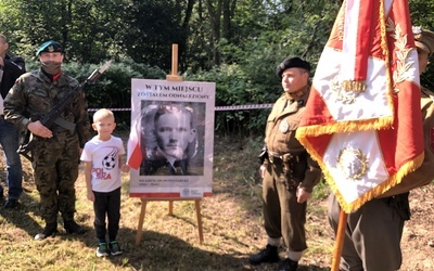 Uroczystość 74. rocznicy zbrodni na partyzantach "Bartka" - na Scharfenbergu