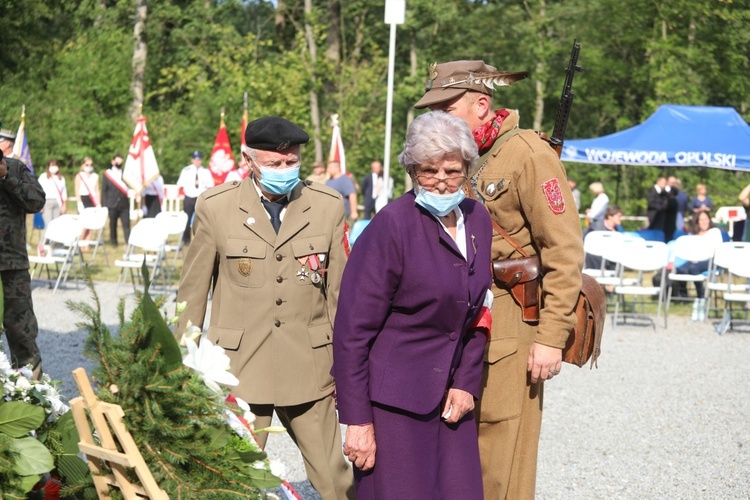 Uroczystość 74. rocznicy wymordowania partyzantów "Bartka" w Starym Grodkowie - 2020