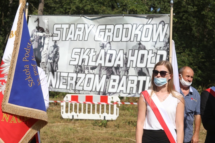 Uroczystość 74. rocznicy wymordowania partyzantów "Bartka" w Starym Grodkowie - 2020