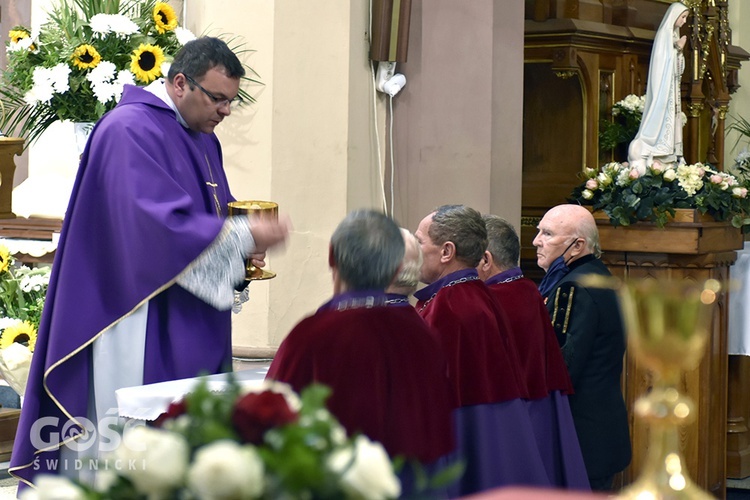 Nowa Ruda Słupiec. Pogrzeb ks. Dariusza Kowalczuka