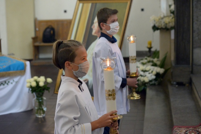 Św. Jan Paweł II patronem Szkoły Podstawowej w Wolanowie