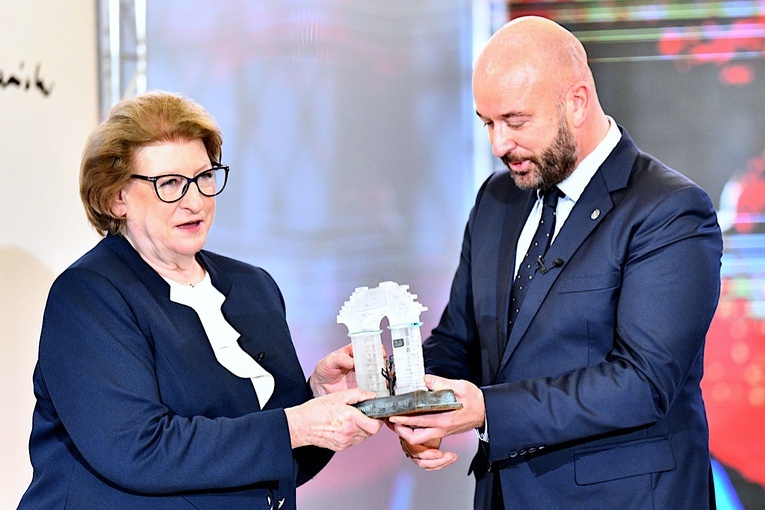 Hanna Suchocka laureatką