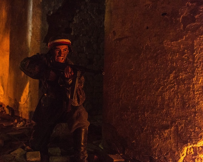 Poruszające zdjęcia rekonstruktorów