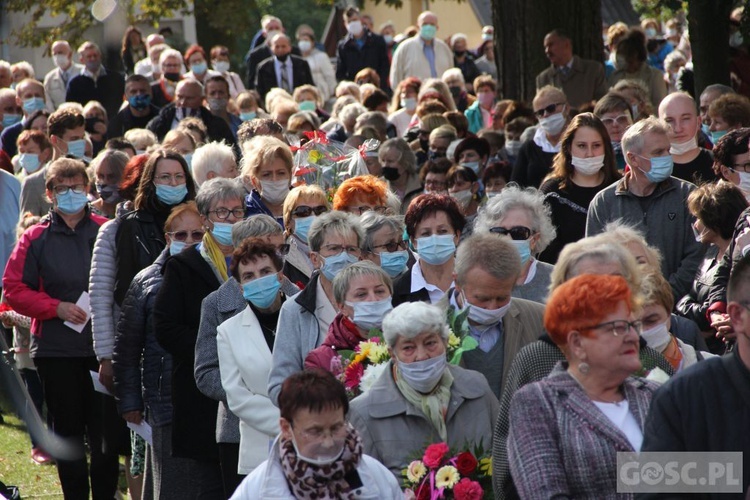 Odpust różańcowy i wręczenie diecezjalnych odznaczeń w Rokitnie