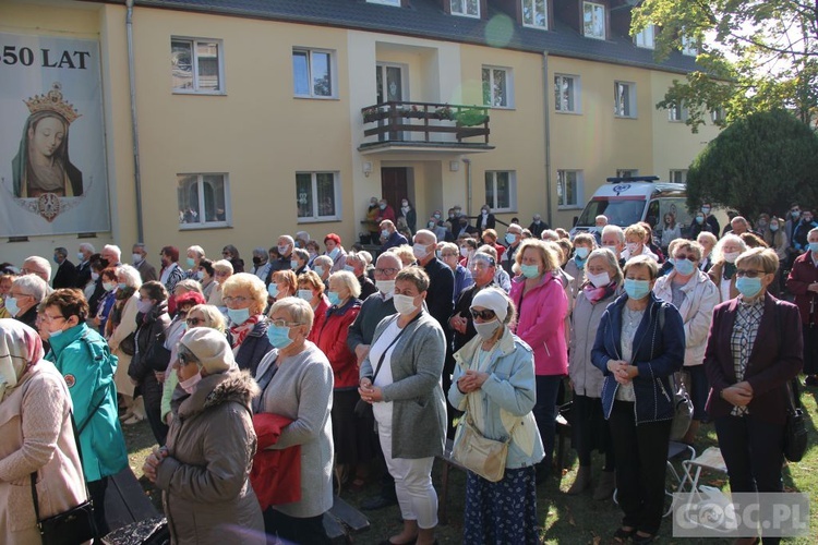 Odpust różańcowy i wręczenie diecezjalnych odznaczeń w Rokitnie