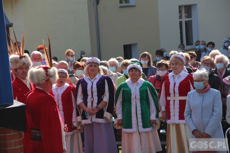 Odpust różańcowy i wręczenie diecezjalnych odznaczeń w Rokitnie